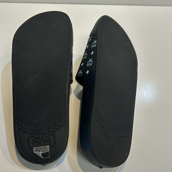 MCM MONOGRAM PRINT RUBBER SLIDES - Picture 4 of 7
